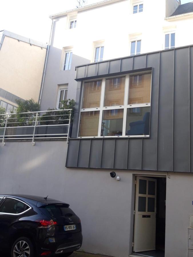 Agreables Chambres Independantes - Coutances Centre Exterior foto